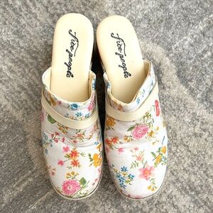 Free People floral clog
